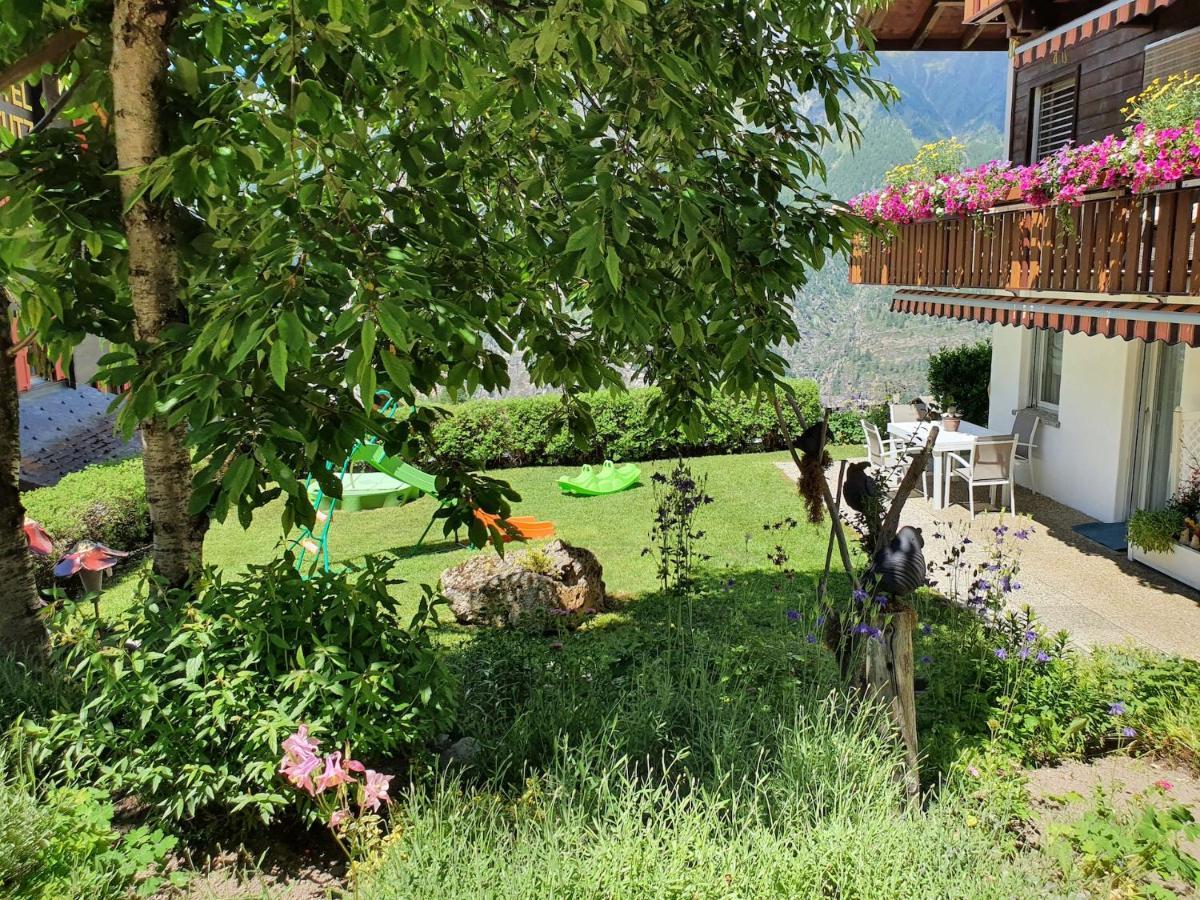 Chalet Schneevogul Grächen Exteriör bild